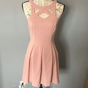 Elegant Dusty Rose Sleeveless Dress with cutouts, size small by Speechless